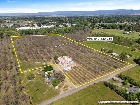 Photo of 2192 Oak WAY, Chico, CA 95973 (MLS # SN26094437)