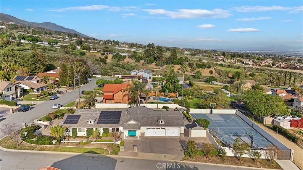 9179 Hidden Farm Road