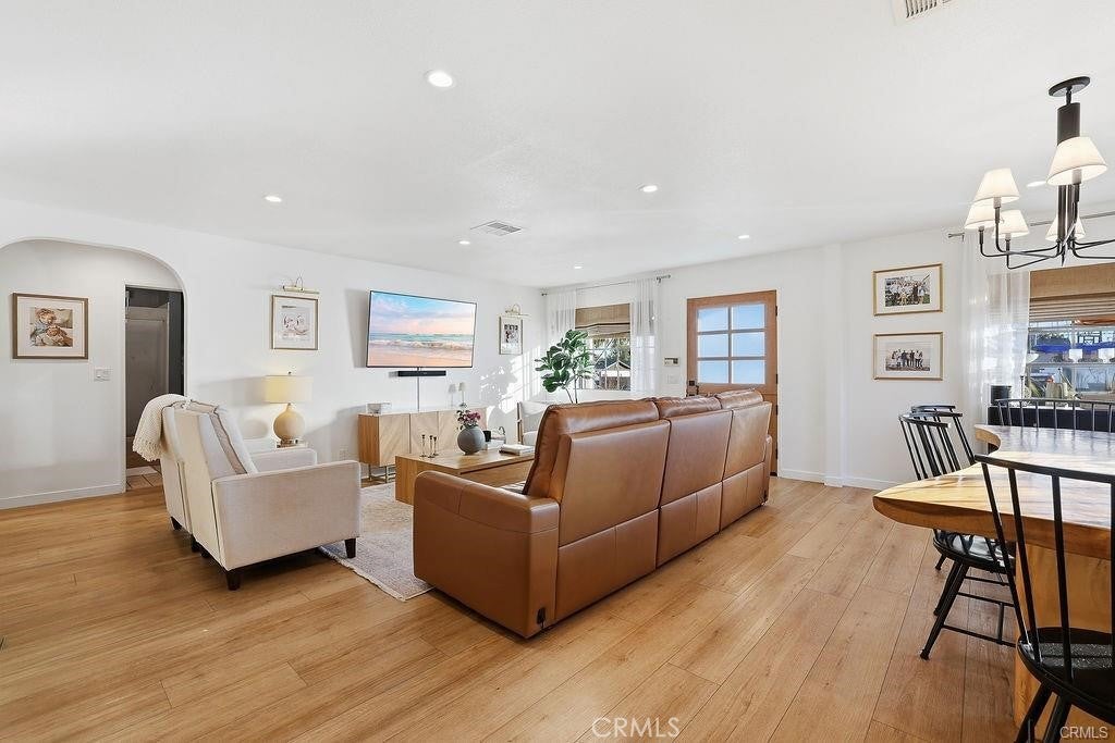 3427 W 187th Street