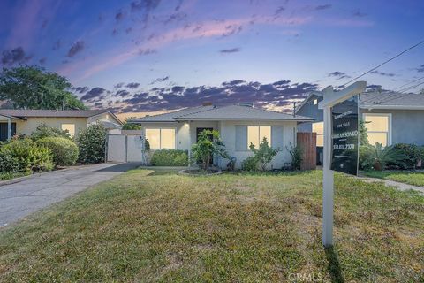 Photo of 280 MacDonald Street, Pasadena, CA 91103 (MLS # SR26059217)