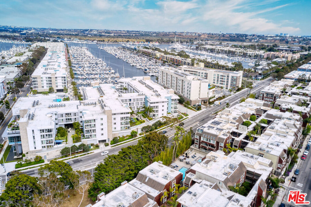 Marina Strand Complex 1 - Residential