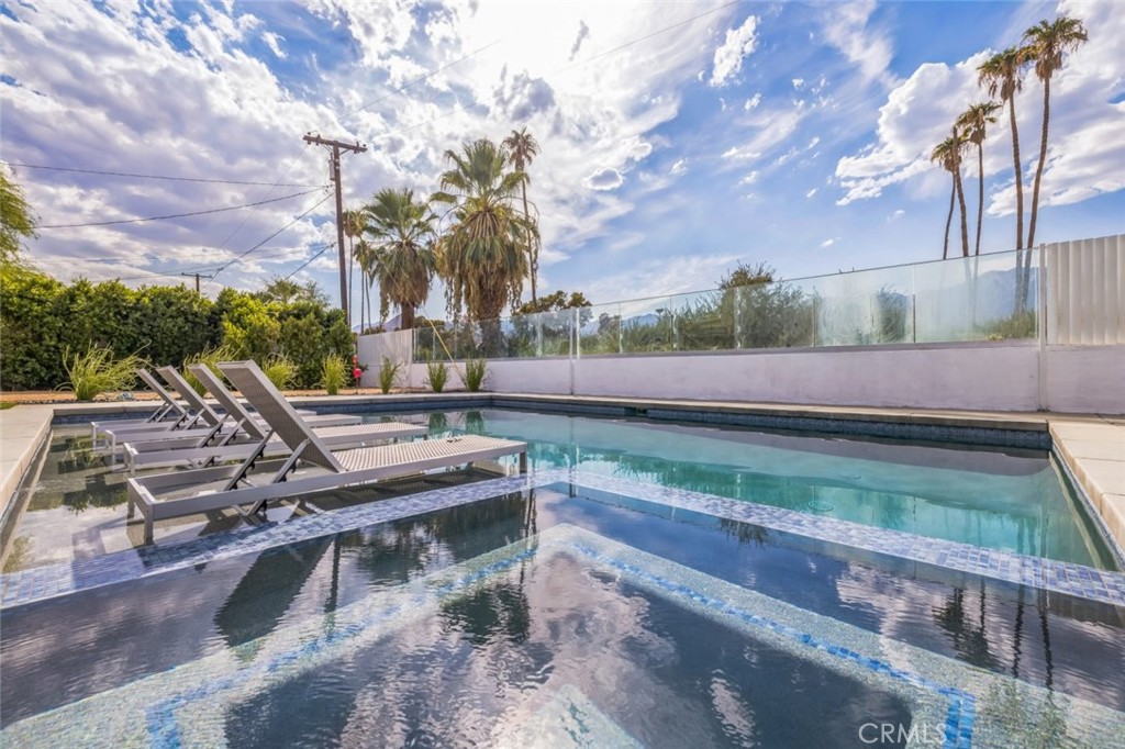 Central Palm Springs (33215) - Residential
