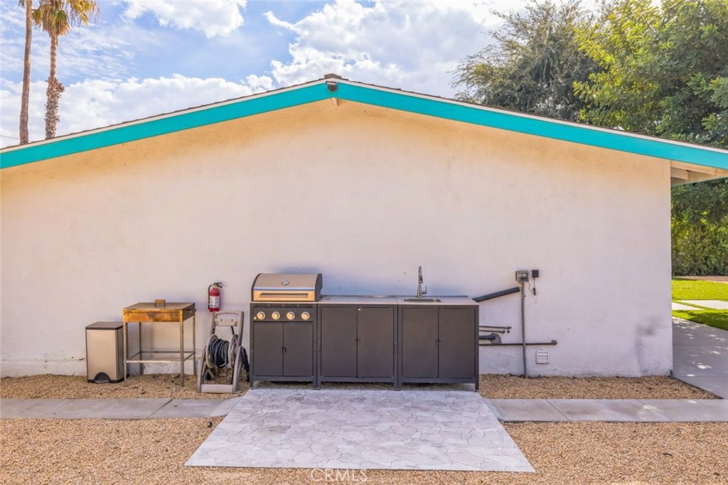 Central Palm Springs (33215) - Residential