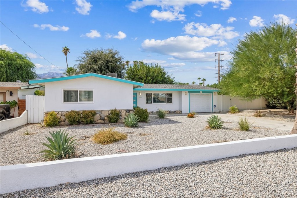 Central Palm Springs (33215) - Residential