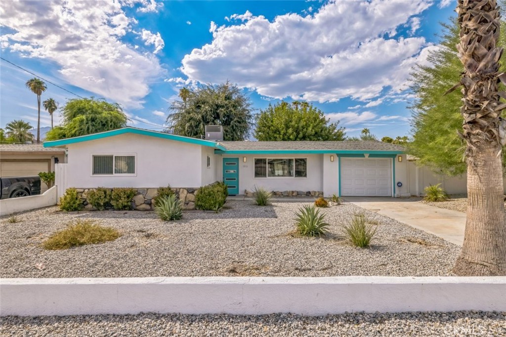 Central Palm Springs (33215) - Residential