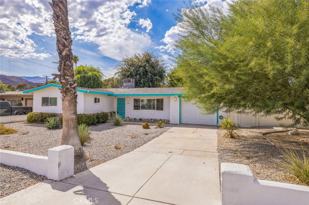 Central Palm Springs (33215) - Residential