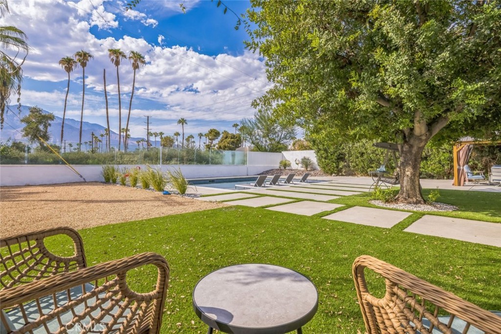 Central Palm Springs (33215) - Residential