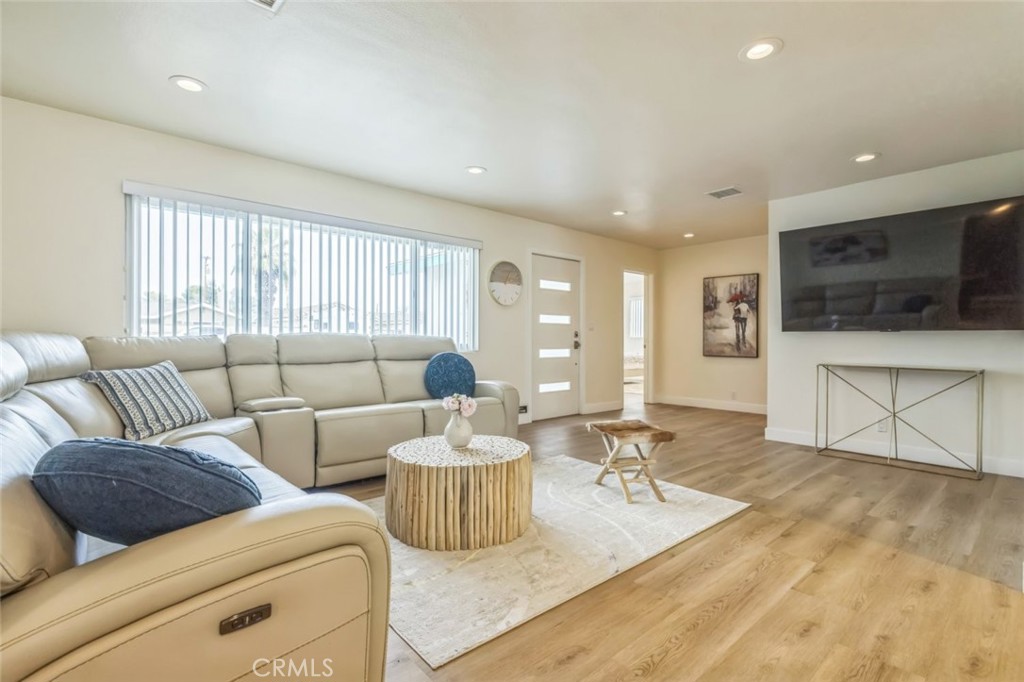 Central Palm Springs (33215) - Residential