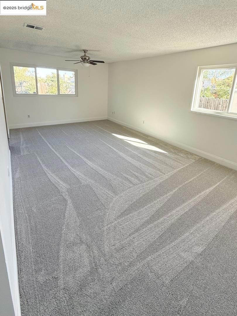 OAKLEY - Residential