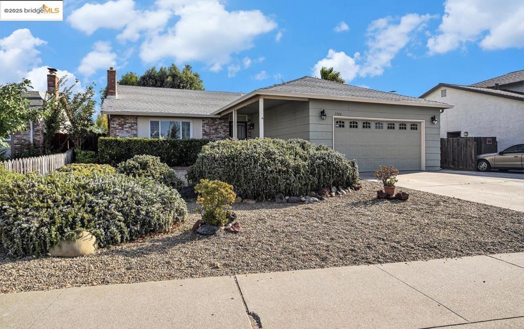 OAKLEY - Residential