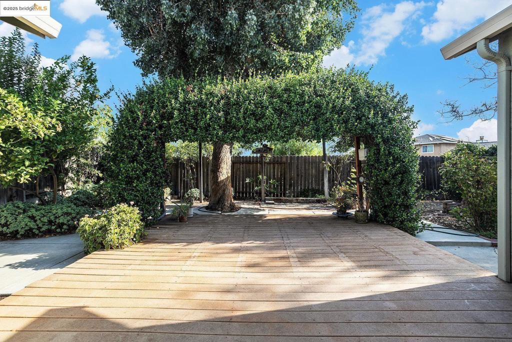 OAKLEY - Residential