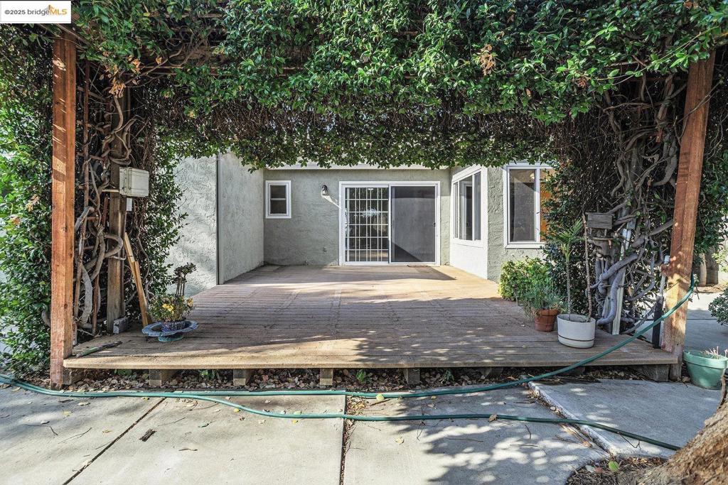 OAKLEY - Residential