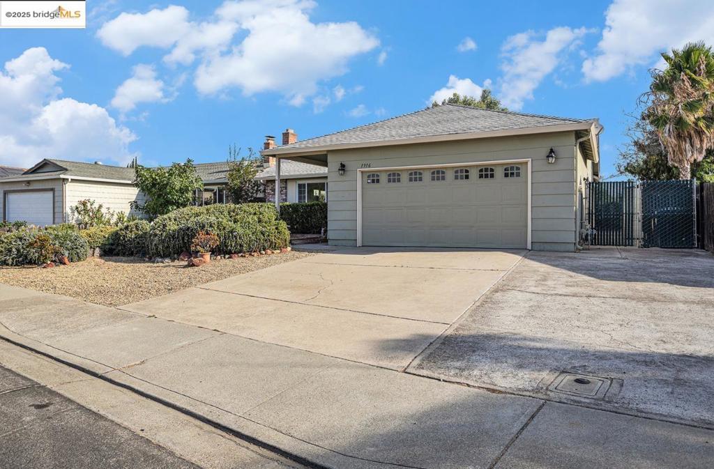 OAKLEY - Residential