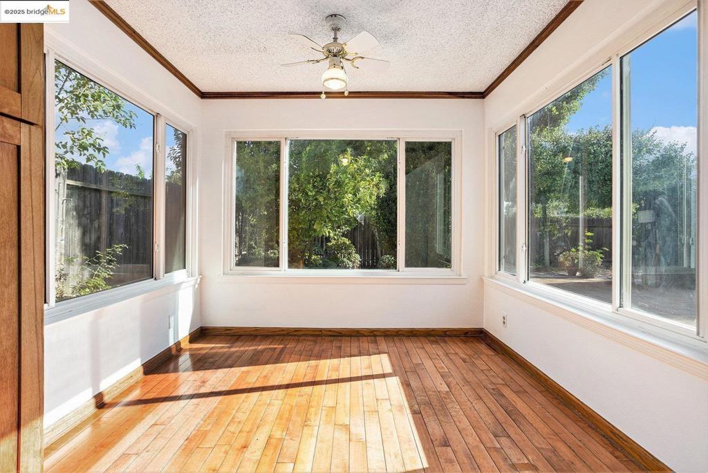 OAKLEY - Residential