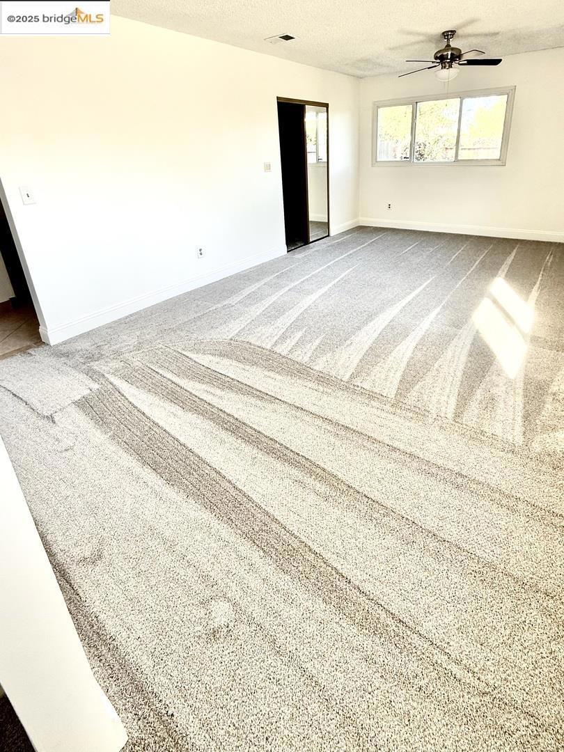 OAKLEY - Residential