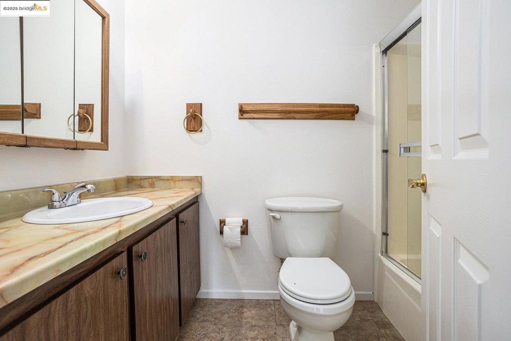 OAKLEY - Residential