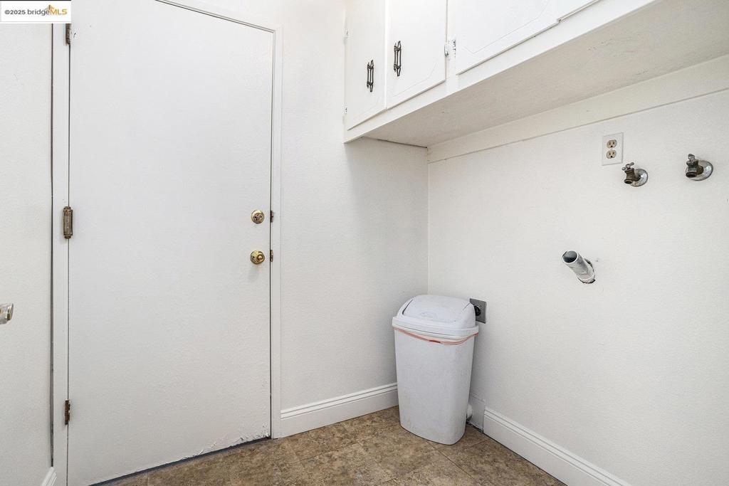 OAKLEY - Residential