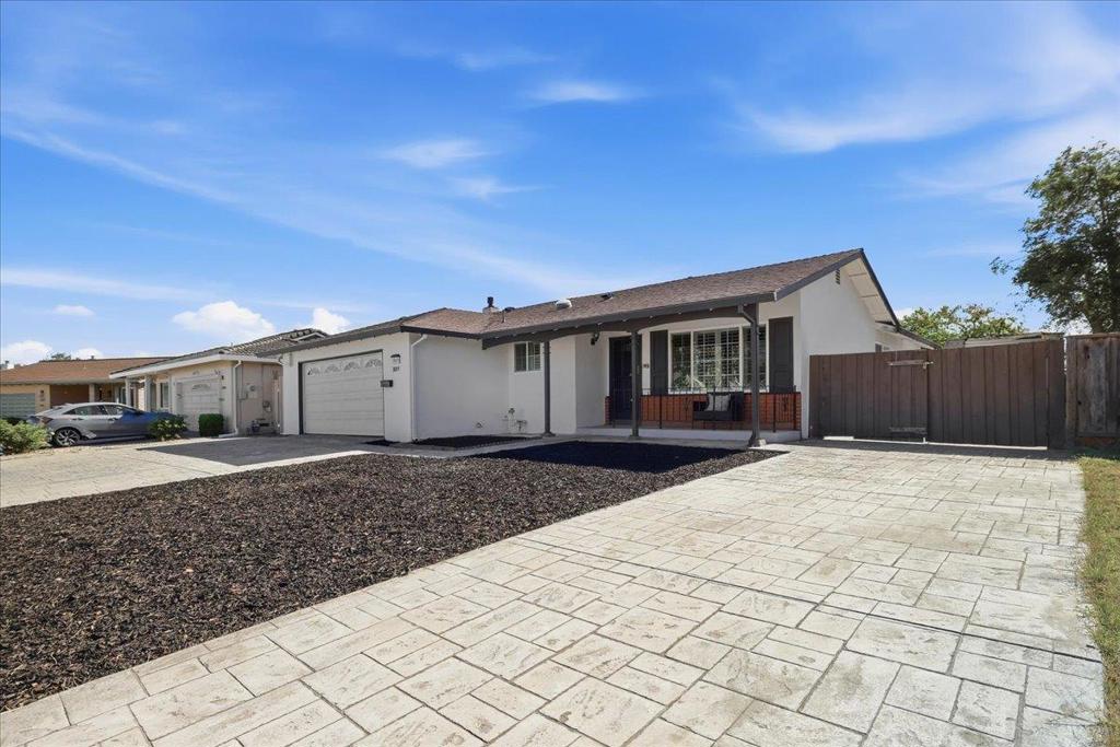 38879 Jonquil Drive