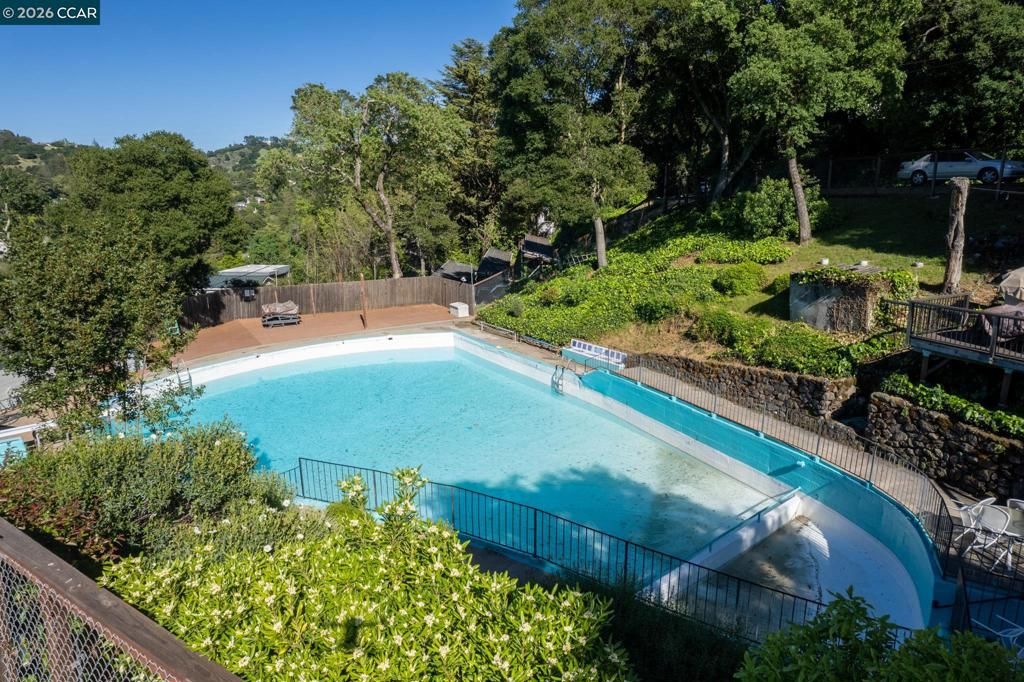 Photo of 6 Lucille Way Way, Orinda, CA 94563 (MLS # 41127408)