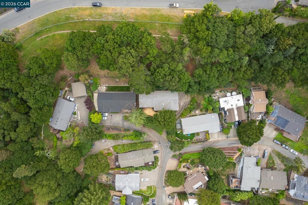 Photo of 6 Lucille Way Way, Orinda, CA 94563 (MLS # 41127408)