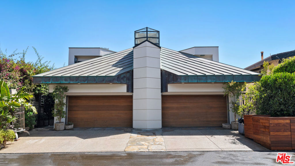 25252 Malibu Road