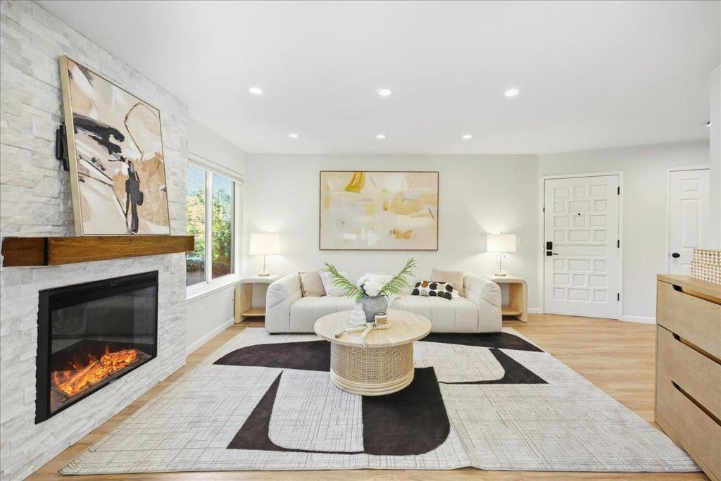 16133 Loretta Lane