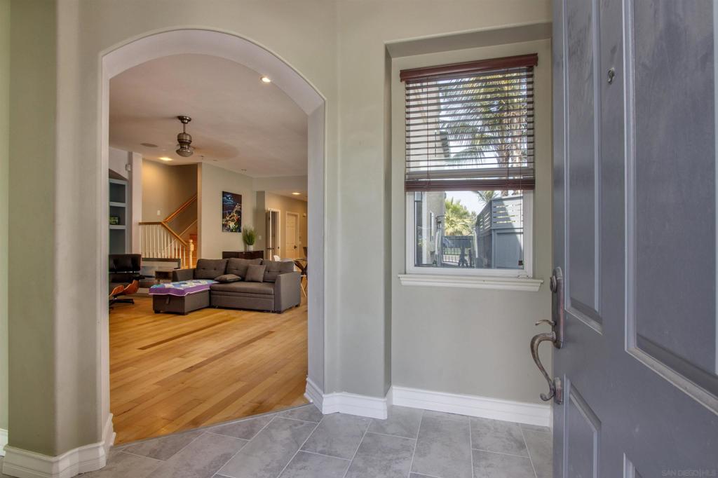 505 N Cedros