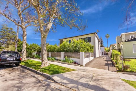 Photo of 232 W Linden Ave #B, Burbank, CA 91502 (MLS # BB26078819)
