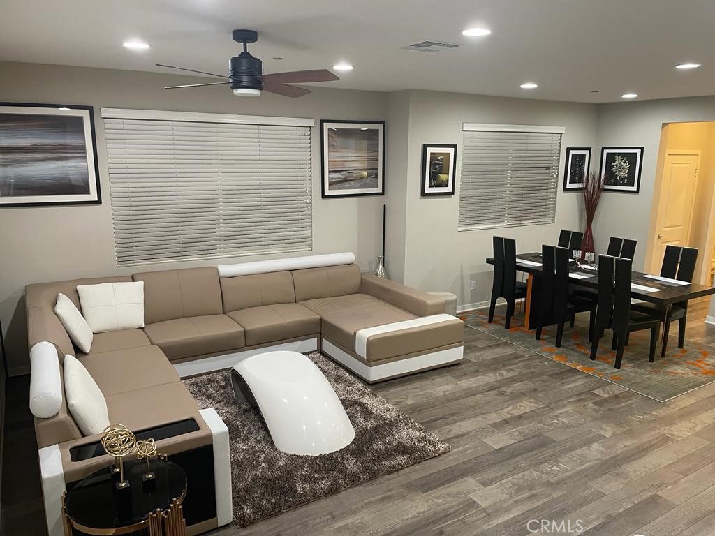 5786 Acacia Lane