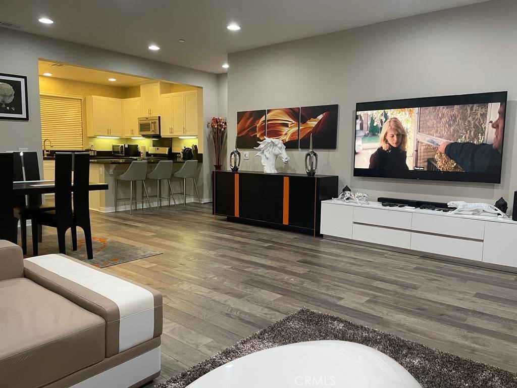 5786 Acacia Lane