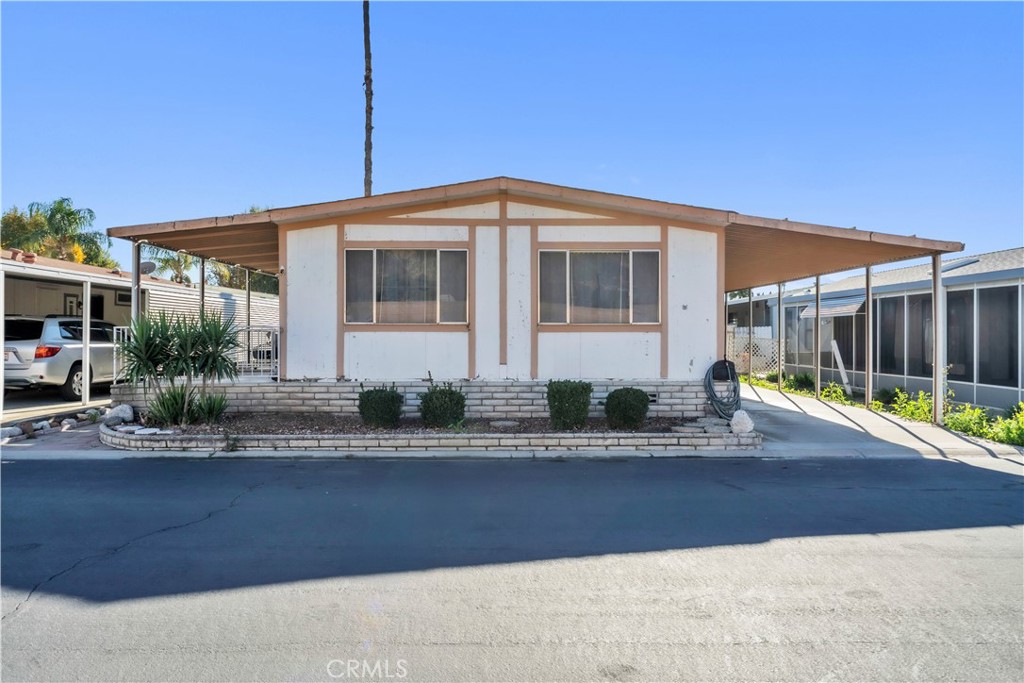 2230 Lake Park Dr #248