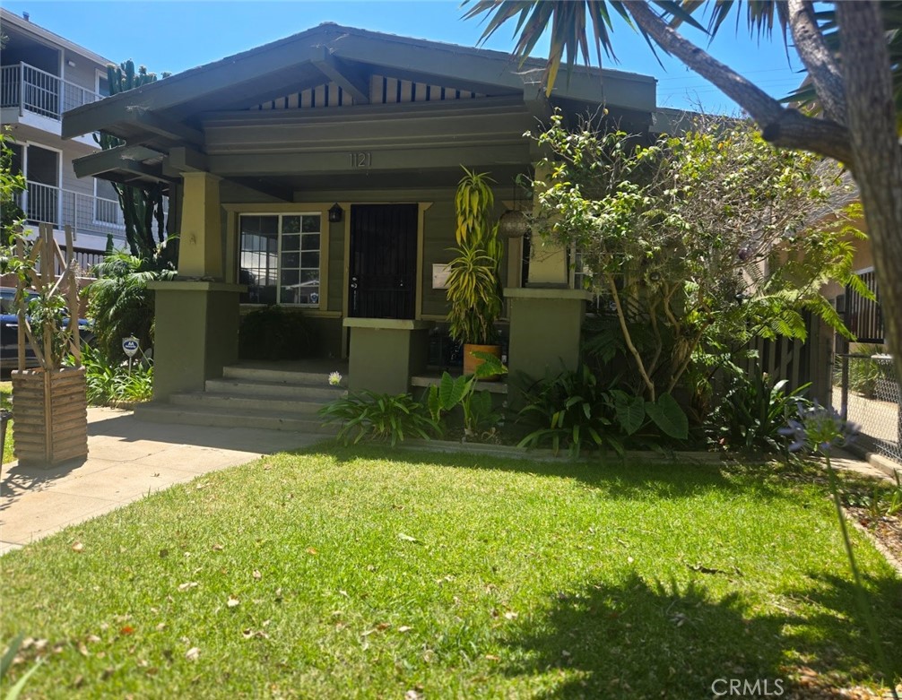 1121 Gladys Avenue