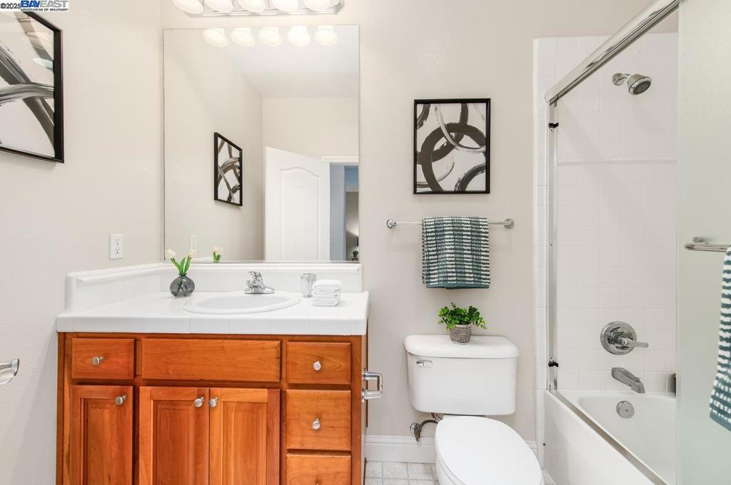 VINEYARD GATE - Residential