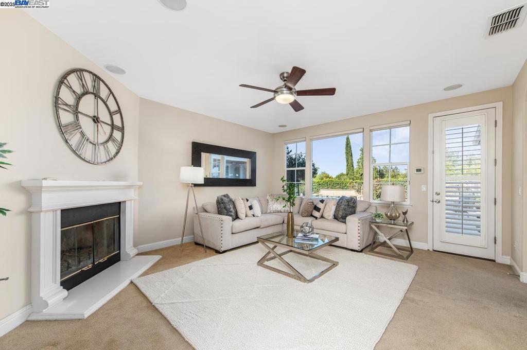 VINEYARD GATE - Residential