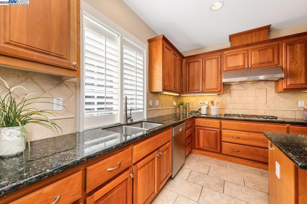 VINEYARD GATE - Residential