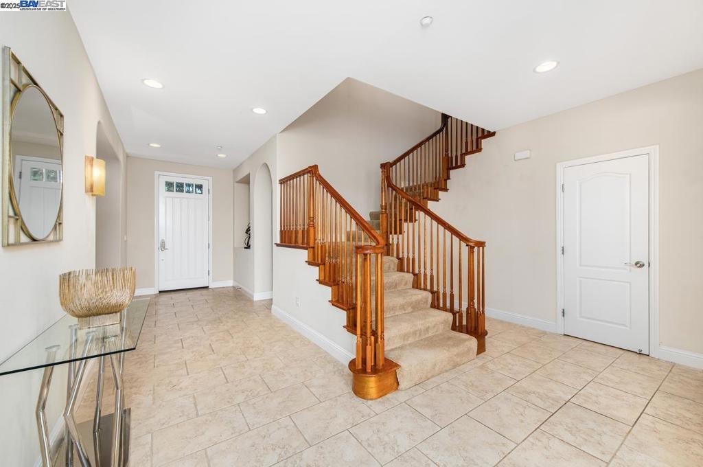 VINEYARD GATE - Residential