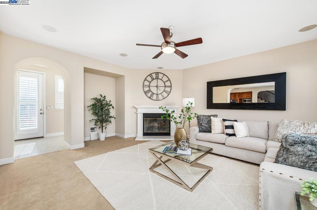 VINEYARD GATE - Residential