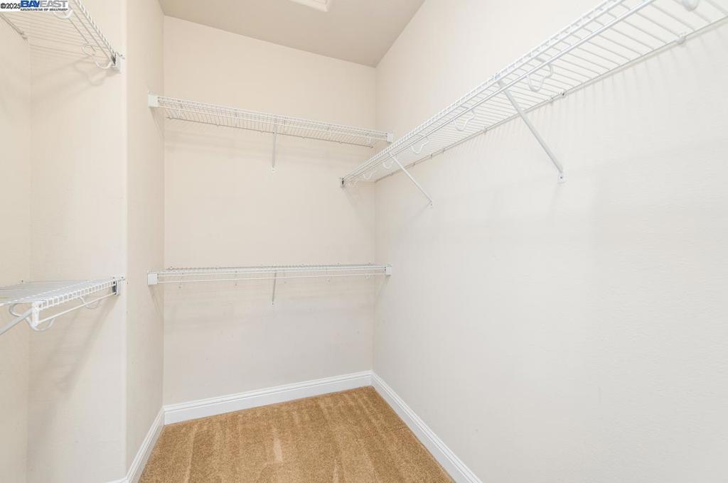 VINEYARD GATE - Residential