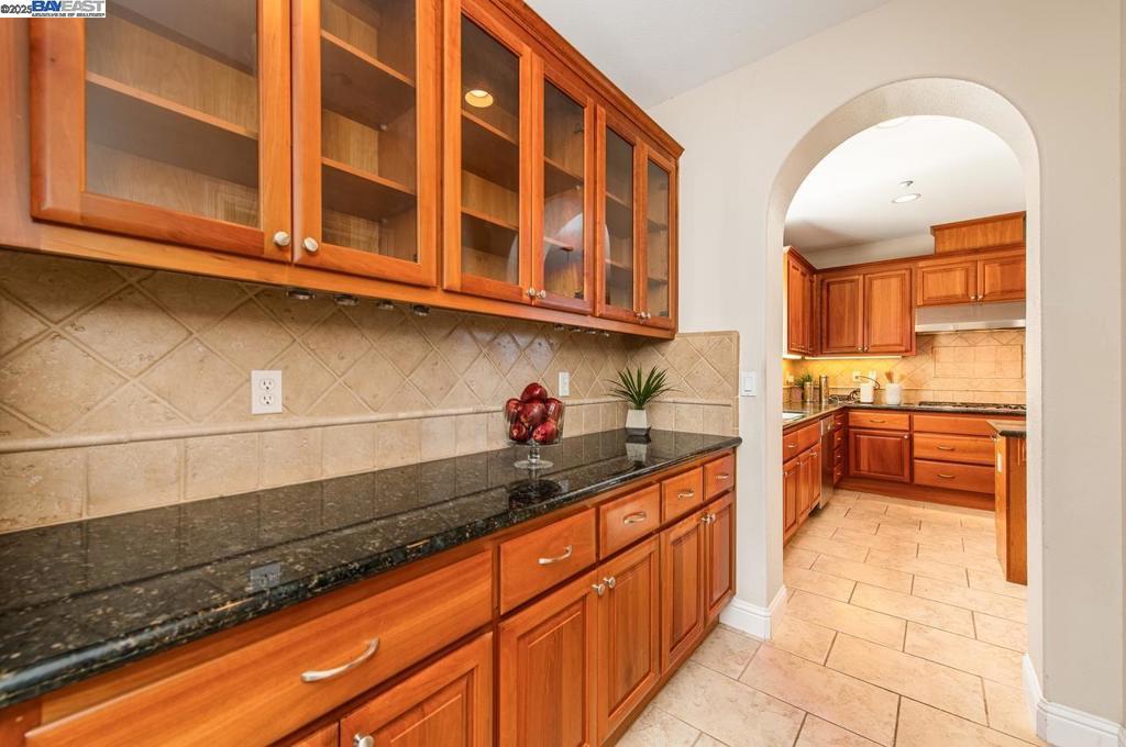 VINEYARD GATE - Residential