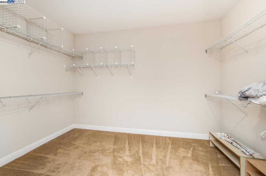 VINEYARD GATE - Residential