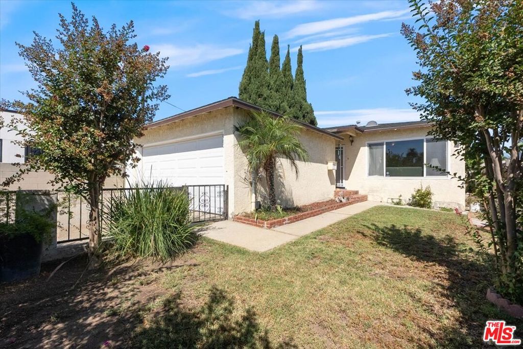 980 W Summerland Avenue