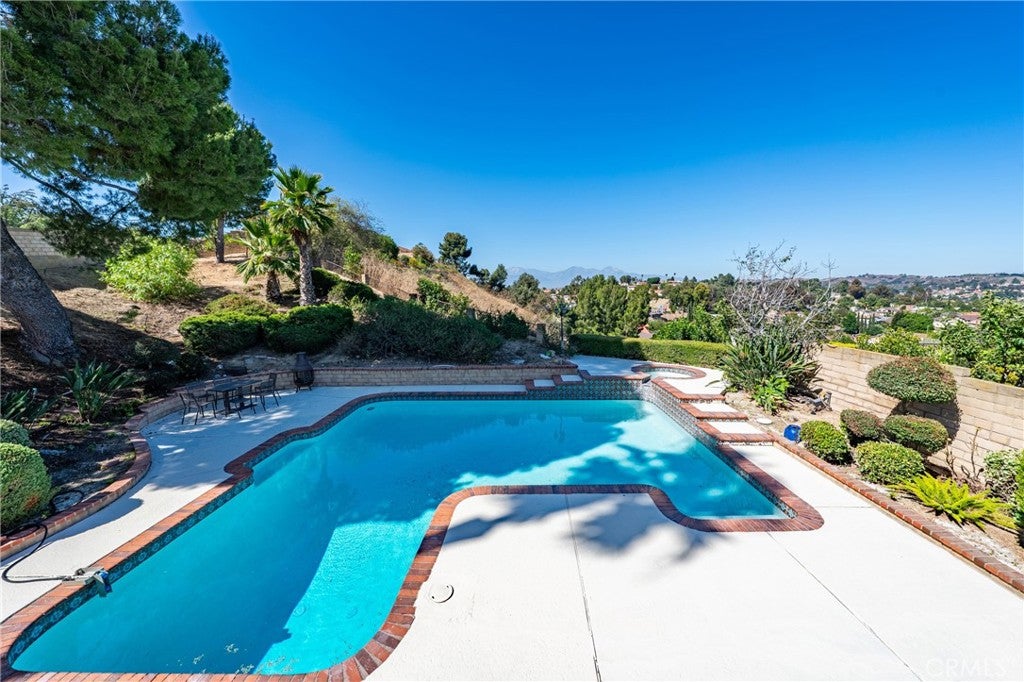 22215 Croll Court