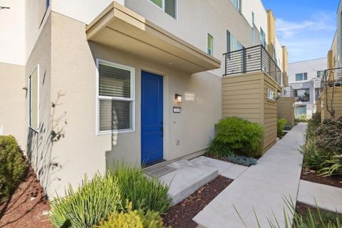 Photo of 2420 Kita Lane, San Jose, CA 95133 (MLS # ML82032027)