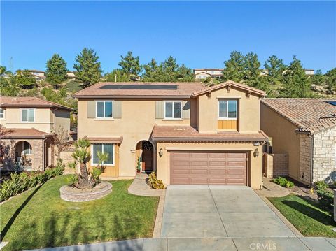 Photo of 19205 Carranza Ln, Saugus, CA 91350 (MLS # SR25273623)