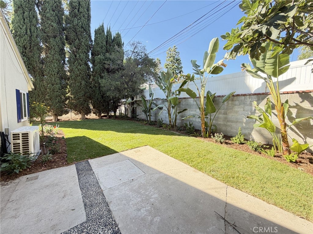 Properties 1 17811 Ludlow Street