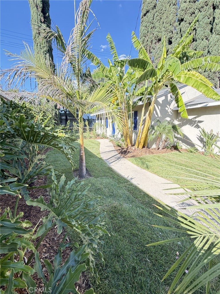 Properties 2 17811 Ludlow Street