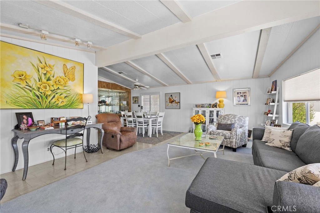 29120 Calle Cisne