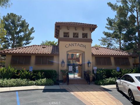 Photo of 2635 Dunstan Dr, Tustin, CA 92782 (MLS # OC26100374)