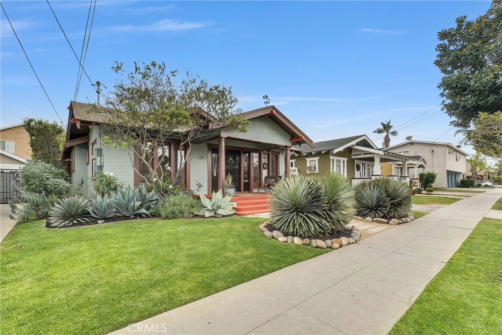 524 Walnut Avenue