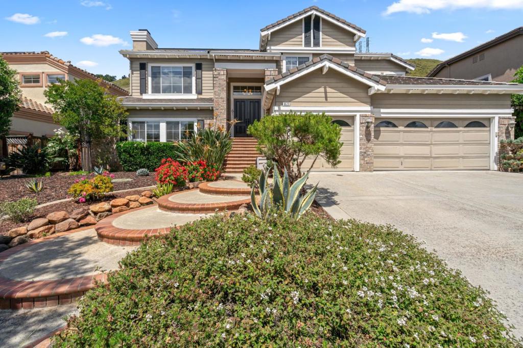 6523 Deer Hollow Drive